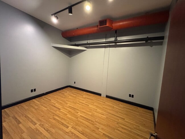 Building Photo - Beautiful Loft in Downtown Springfield