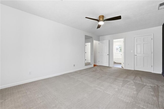 Building Photo - 2207 Heritage Trace Dr