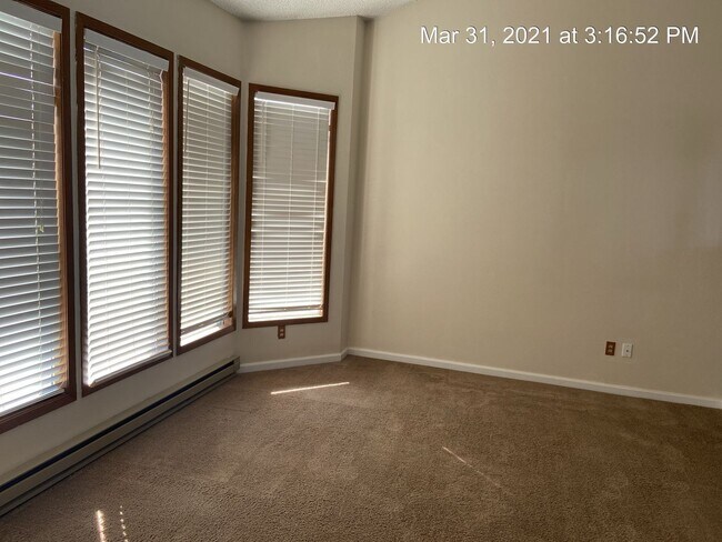 Building Photo - **Available July** Mead Area 4-Bedroom Home