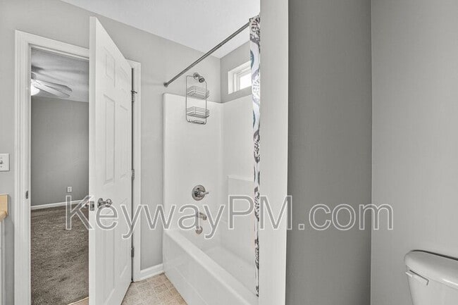 Building Photo - 110 Fox Haven Dr