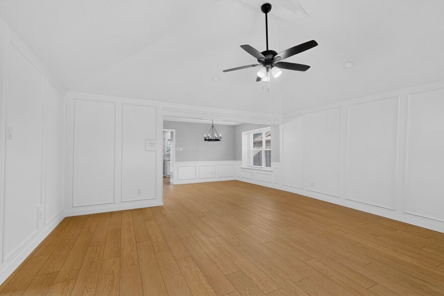 Building Photo - 1748 St James Dr