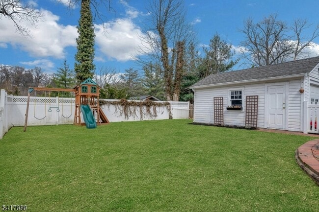 Building Photo - 21 Ridgedale Ave