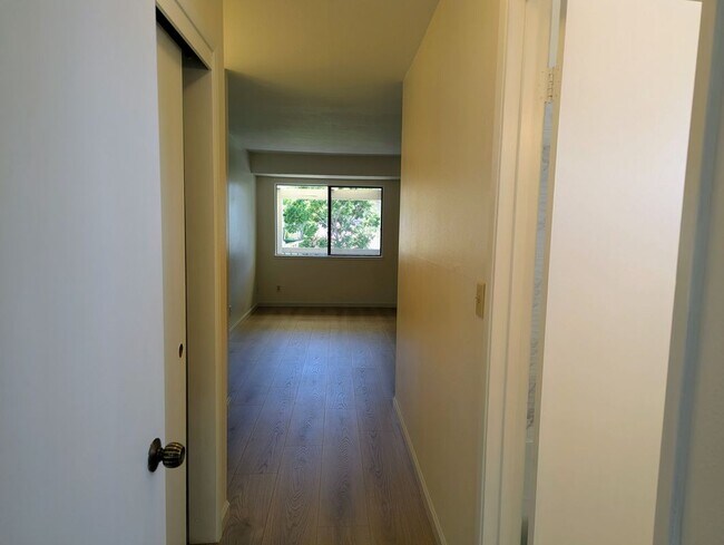 Building Photo - 5069 Cribari Bluff