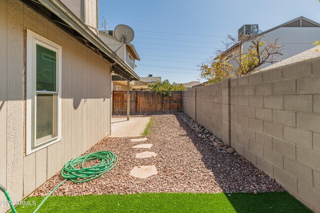 Building Photo - 7034 S 42nd St