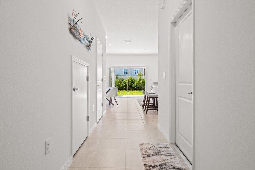 Building Photo - 5805 Biscotti St