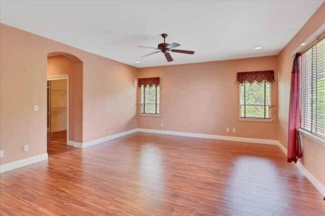 Building Photo - 208 Otter Glen Ct