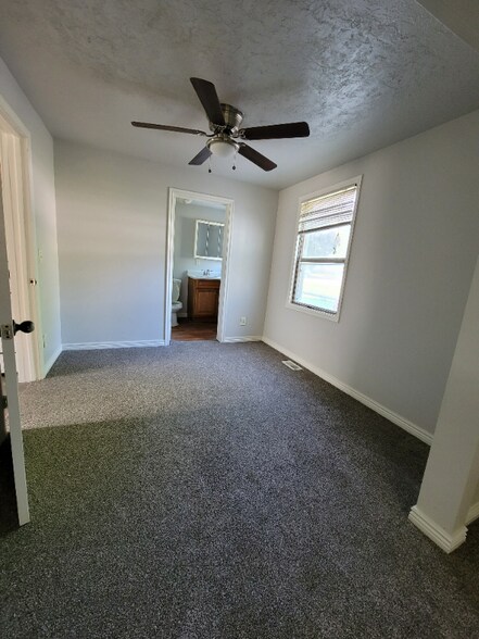 Building Photo - 549 15th St