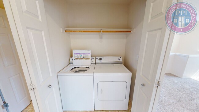 Building Photo - Bethany - Central Air, modern   Pet Friendly, Near Intel/Nike, Excellent Schools