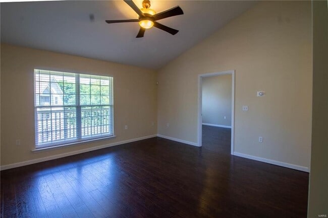 Building Photo - Beautiful 2 bedroom 2 bathroom condo in St. Peters
