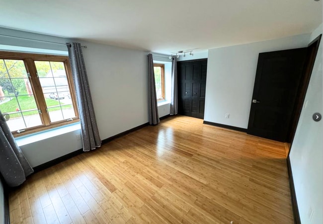 Building Photo - 5160 Orchard Crest