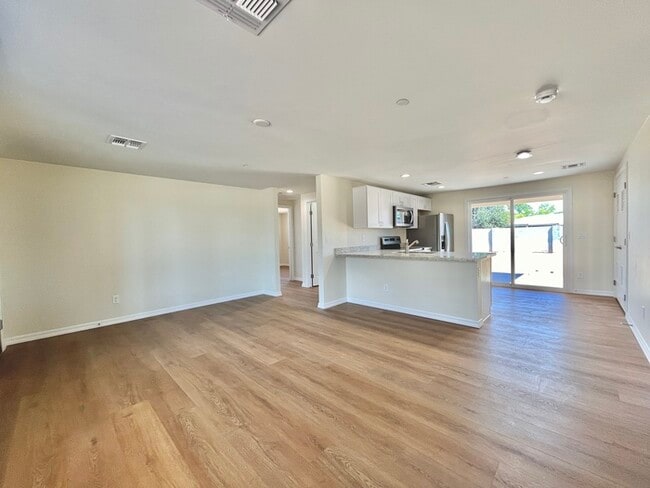 Building Photo - Fully Remodeled 3 Bd 2 Ba in Scottsdale!