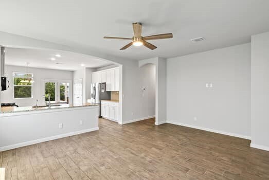 Building Photo - 22139 Approach