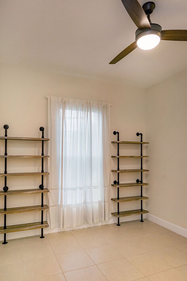 Building Photo - 15323 Goldfinch Cir