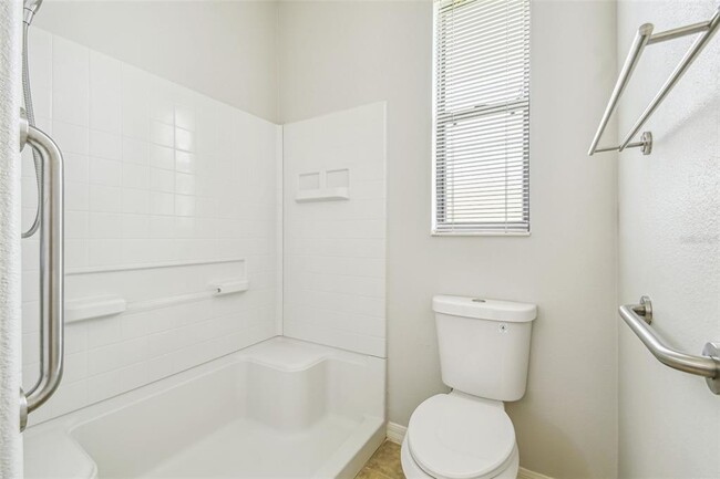 Building Photo - 829 Grand Canal Dr