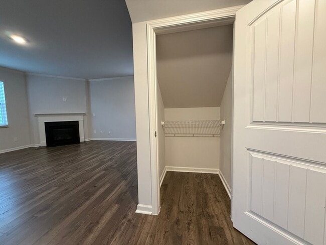 Building Photo - Beautiful and Spacious 5BR 4.5BA Home w/ Full Appliance Kitchen • Garage in Fairburn