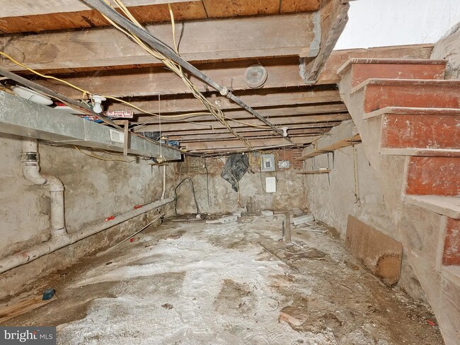 Building Photo - 1351 S 31st St