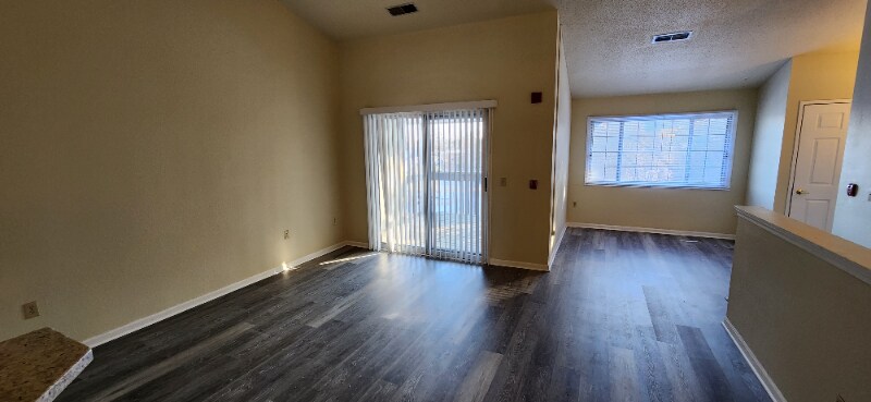 Building Photo - 10085 W Lisbon Ave