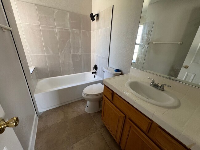 Building Photo - Beautifully Renovated 3-bedroom Home for Rent