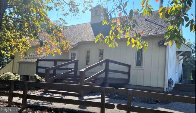 Building Photo - 5800 Cove Landing Rd