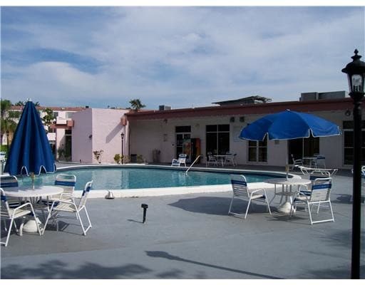 Building Photo - 4384 NW 9th Ave