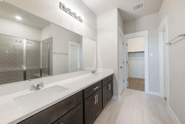 Building Photo - 2221 Rocoso Trl