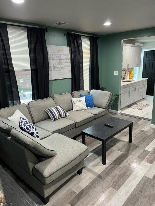 Building Photo - 258 Montgomery St