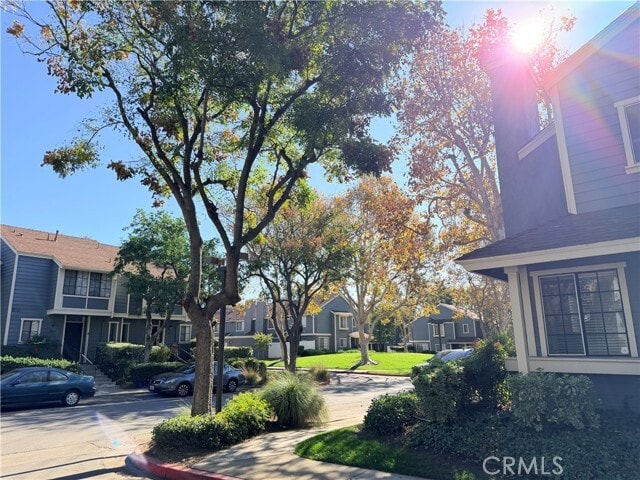 Building Photo - 8722 Pine Crest Pl