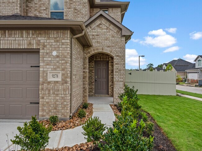 Building Photo - 9278 Inland Leather Ln
