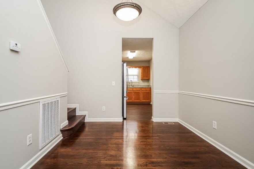 Building Photo - 1814 Lucille Ln