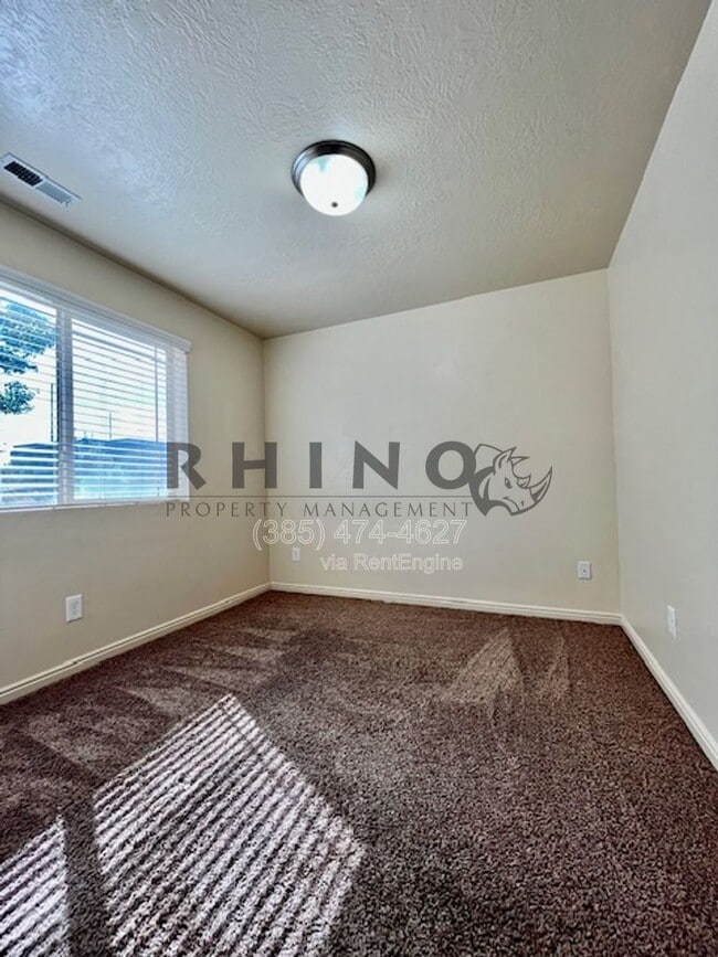 Building Photo - 6941 Village River Ln