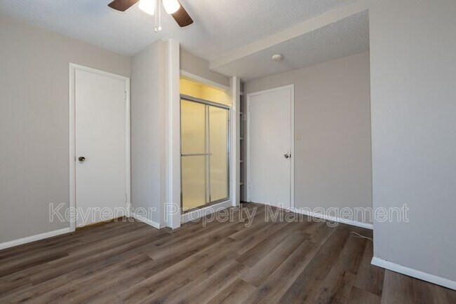 Building Photo - 526 S 39th W Ave
