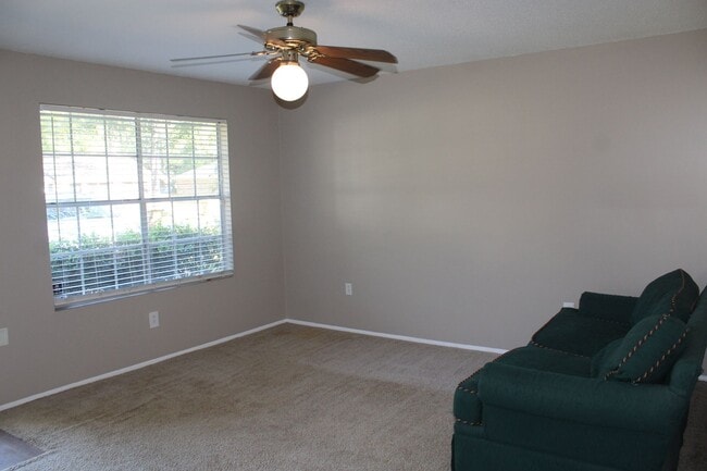 Building Photo - 3 bedroom 1.5 bath in Westwood Heights, Rincon