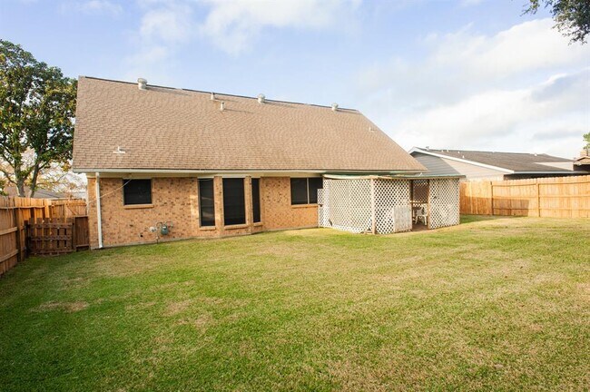 Building Photo - 10606 Kirkhall Dr