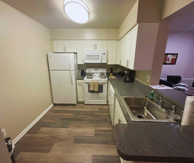 Building Photo - 20019 Sweetgum Cir