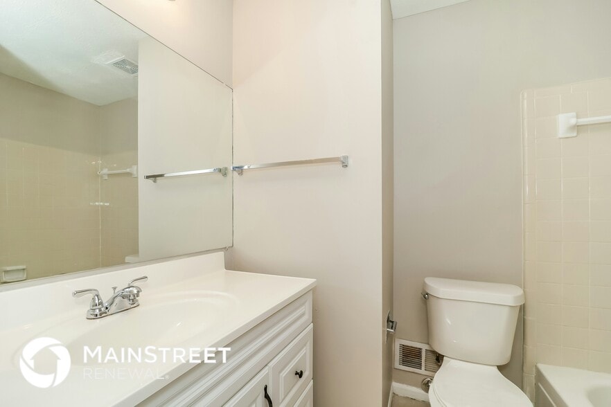 Building Photo - 6373 Valley Dale Dr