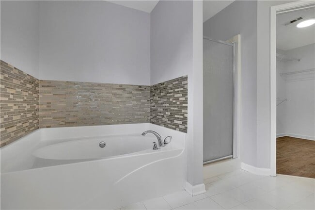 Building Photo - 13491 Spring View Dr