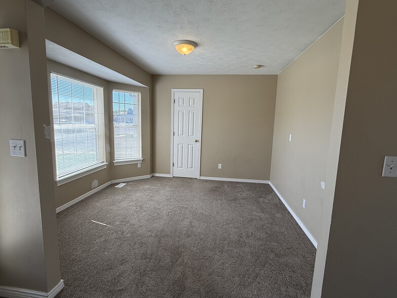 Building Photo - 4091 S 1100 W