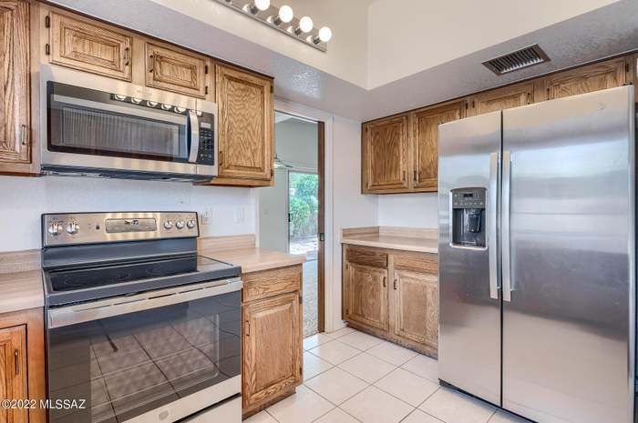 Building Photo - 7551 E La Cienega Dr