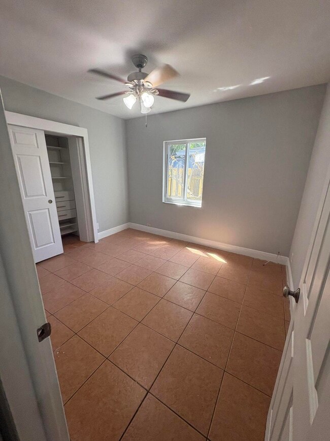 Building Photo - 1340 NW 5th Ave