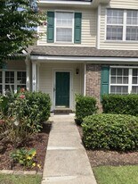 Building Photo - 1010 Palisade Cir