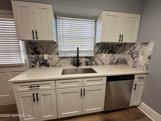 Building Photo - 7069 Perke Dr