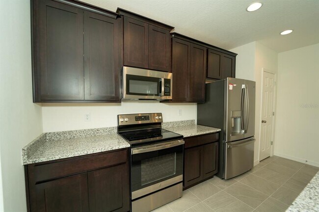 Building Photo - 1673 Swan Swim Dr
