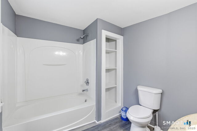 Building Photo - 76 Skinner St