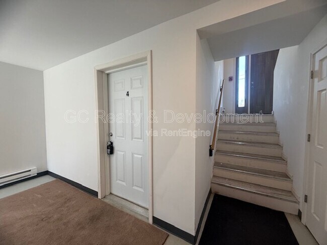 Building Photo - 284 W Windsor Terrace