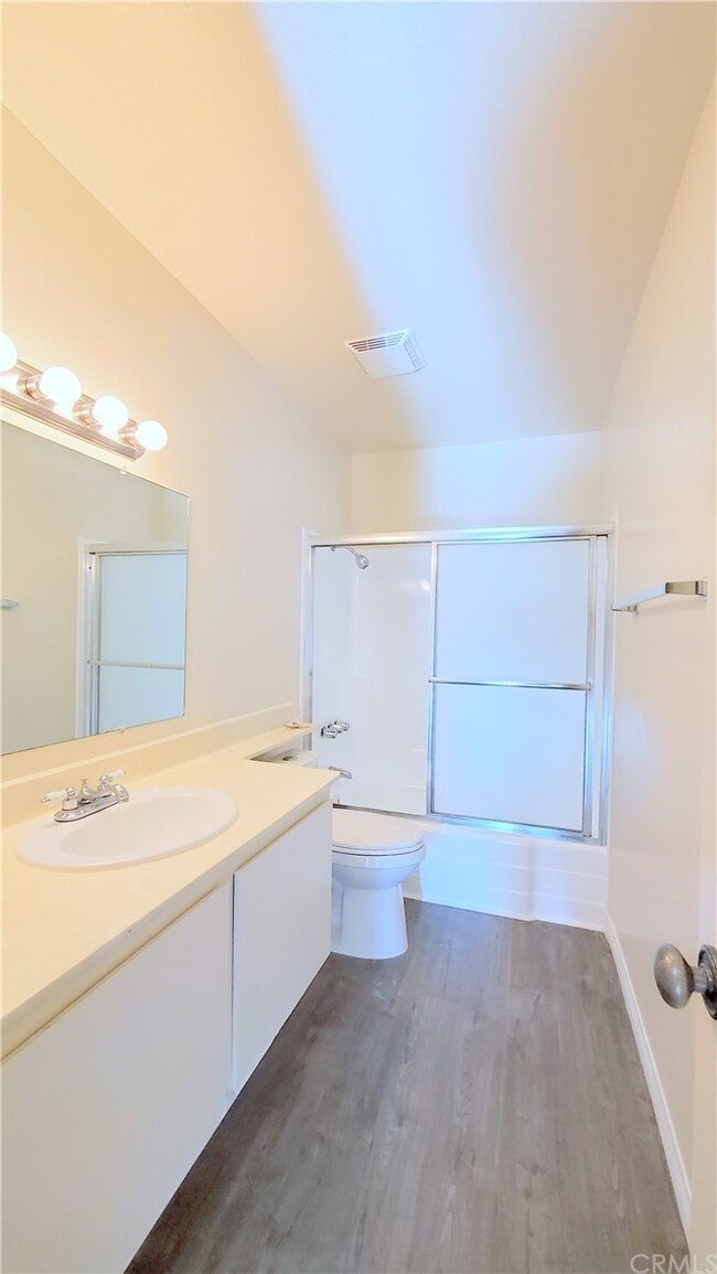 Building Photo - 719 Briarwood Ln