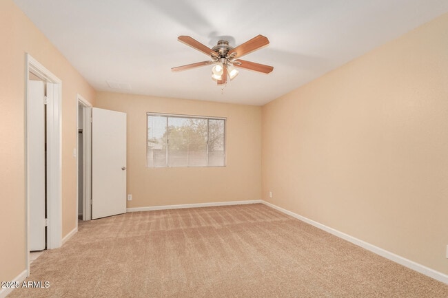 Building Photo - 2955 W Wagoner Rd