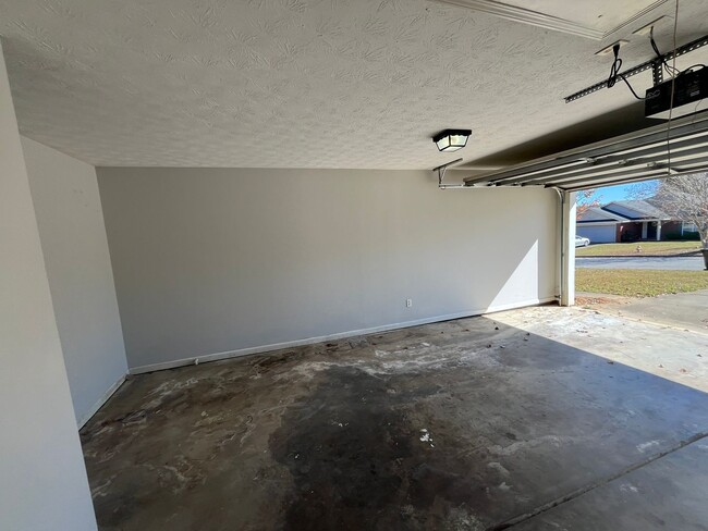 Building Photo - Discover the Perfect Blend of Comfort and ...