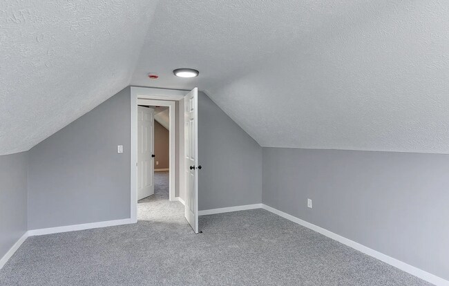 Building Photo - Fully Remodeled 4 Bedroom Benson Home!!
