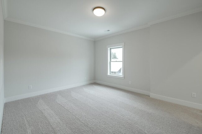 Building Photo - 9678 Dutton Ln