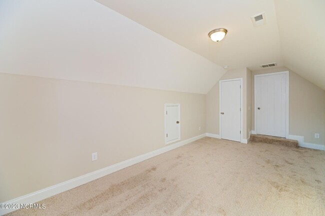 Building Photo - 534 Foothills St